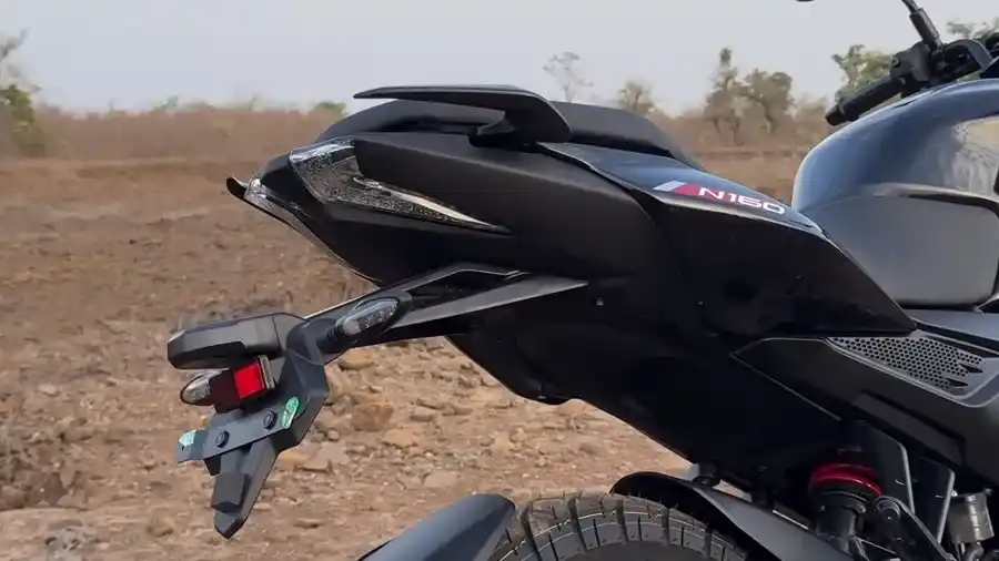 Bajaj Pulsar N160 - Tail light