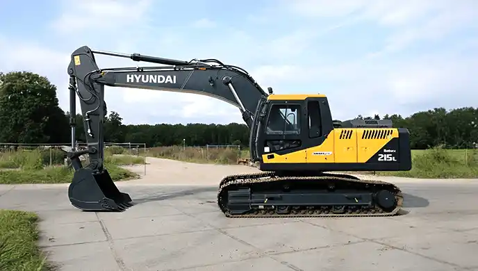 HYUNDAI R215L