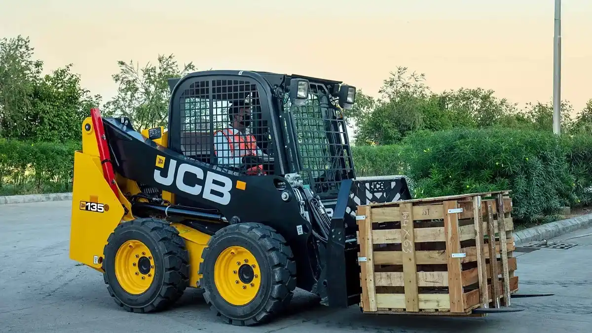 JCB 135