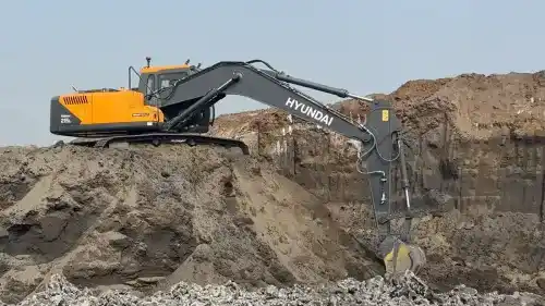 HYUNDAI R215L