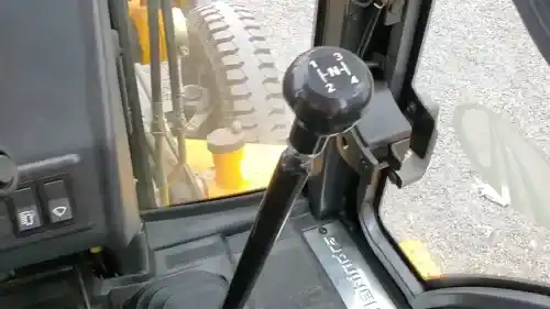 Mahindra Earthmaster SX90 4WD