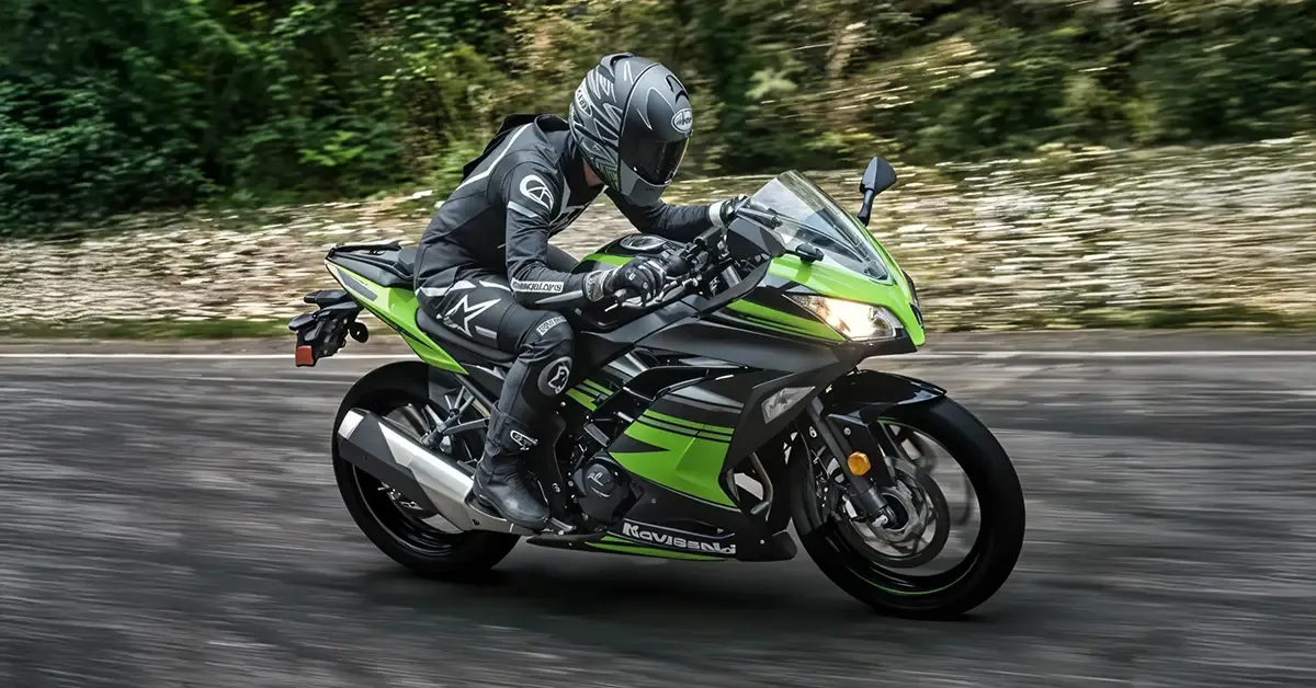 kawasaki Ninja 300 features