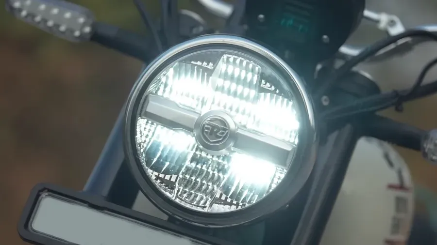 Royal Enfield Bear 650 - Headlight